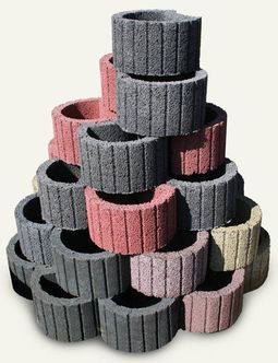 <b>Elementy ogrodowej galanterii betonowej</b>